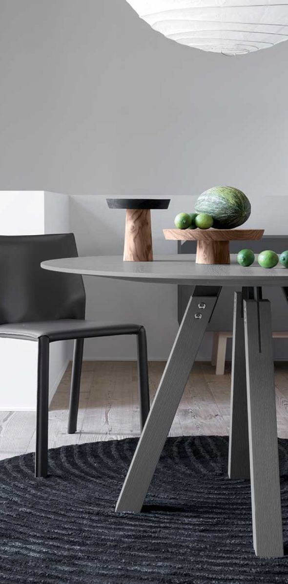tavoli-sedie-complementi-moderni-7-min920B55E7-CD3D-E4A7-87D6-C9D8B708FFDF.jpg